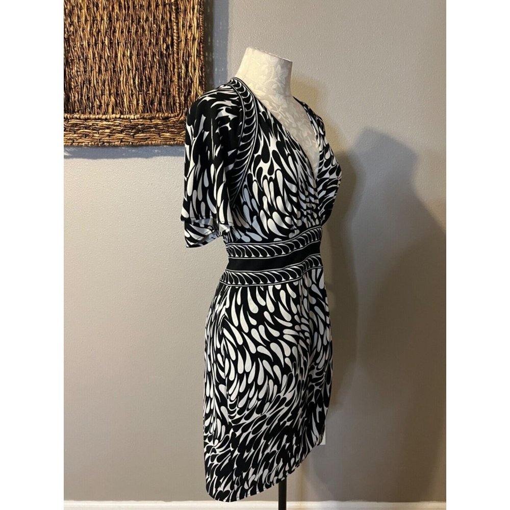 BCBGMaxAzria Dress L Large Black Ivory Stretch Washable Career Church - Picture 7 of 11